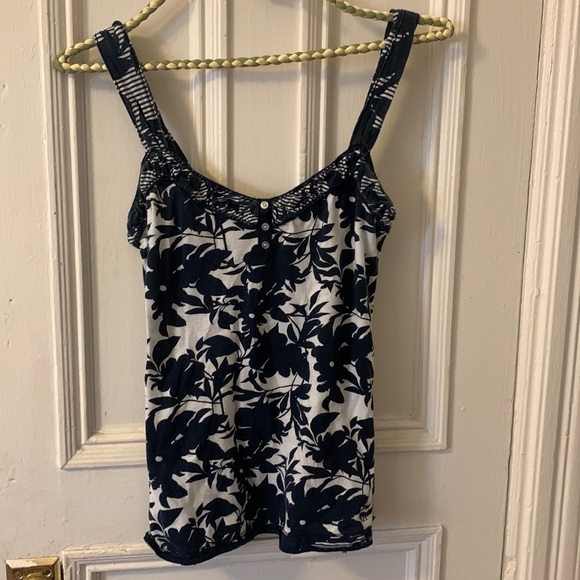Abercrombie and Fitch top - Picture 1 of 5